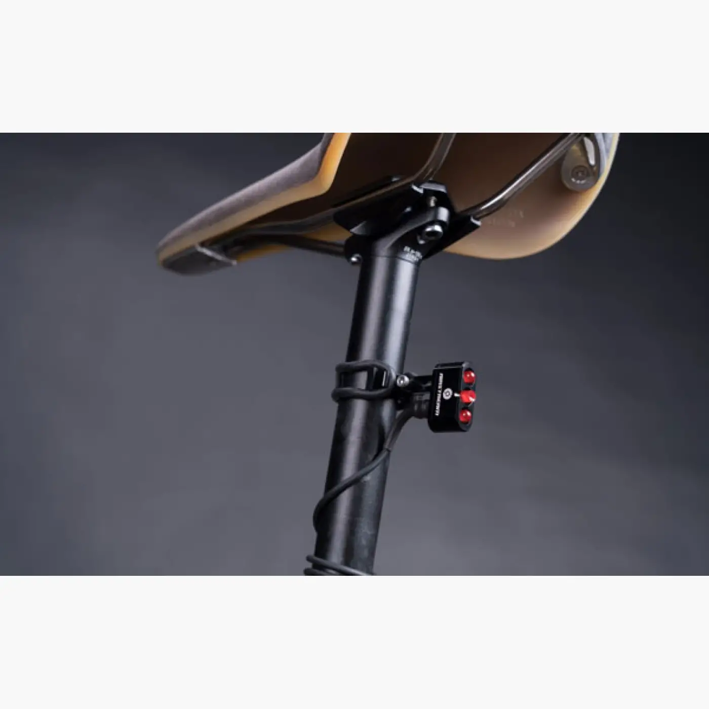 Supernova Airstream Tail Light 2 - Seat Post - Világítás (SKU: KA616-BLK)